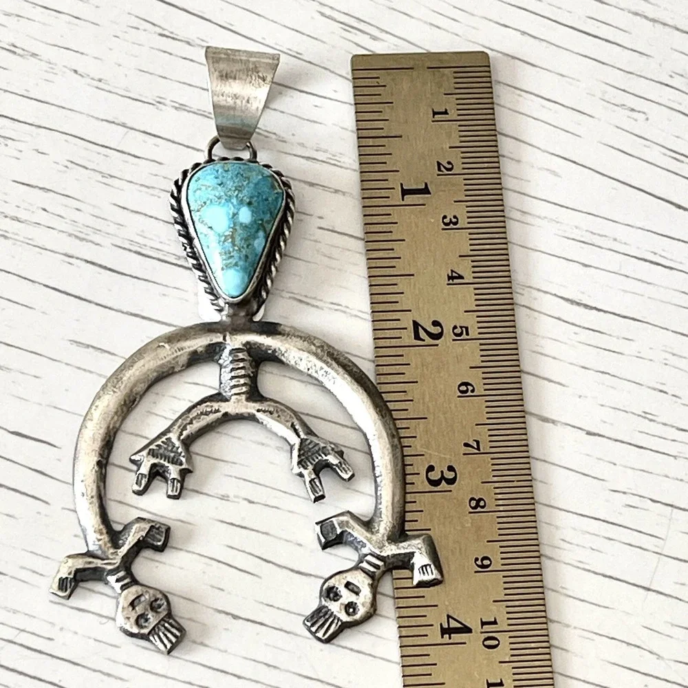 Native American Navajo Indian Turquoise Jewelry looking pendant